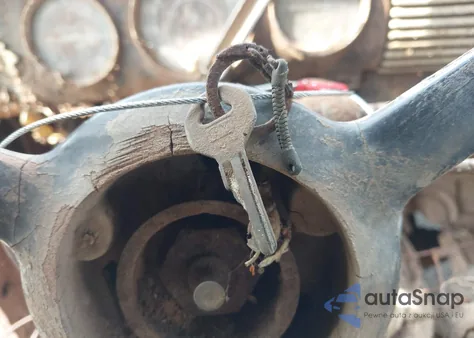 1940 Buick Special z USA, uszkodzony, nr VIN 23769805